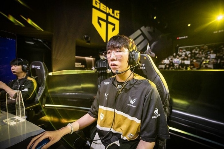 在比赛中往 在比赛中往